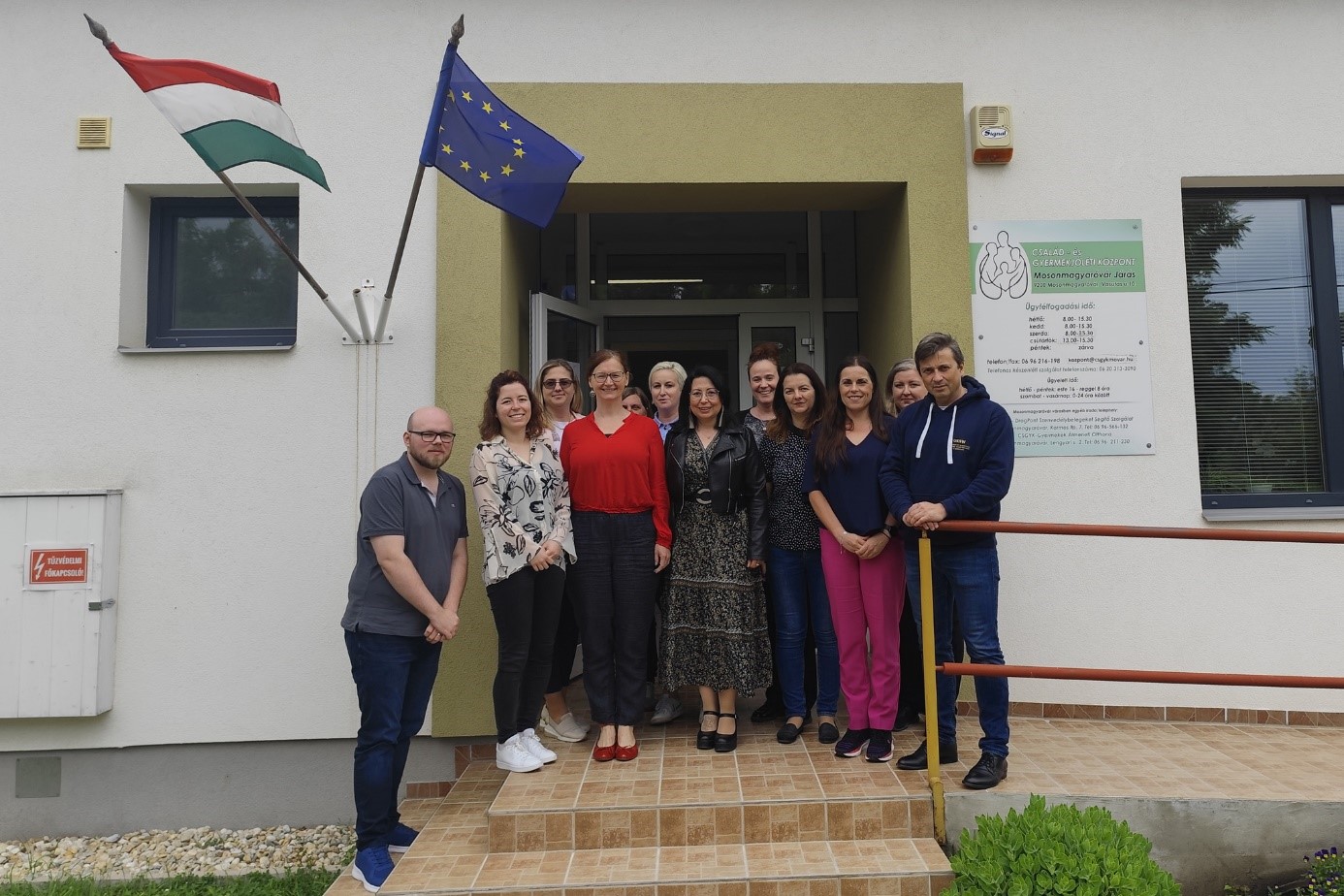 The guests visited the castle of the Albert Kázmér Mosonmagyaróvár Faculty of the Széchenyi István University in Ódvar, and got acquainted with the social institutions in the town, such as the Family and Child Welfare Centre, shown in the second picture.